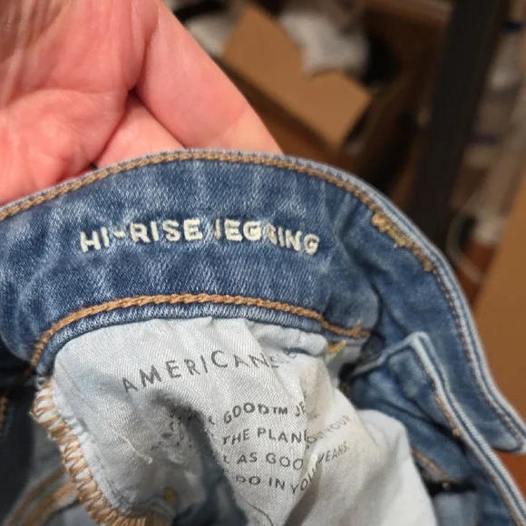 American Eagle Outfitters Skinny Jeans in Medium Blue Wash - Picture 4 of 7